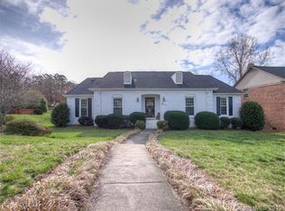 705 Walnut Point Dr, Matthews, NC 28105