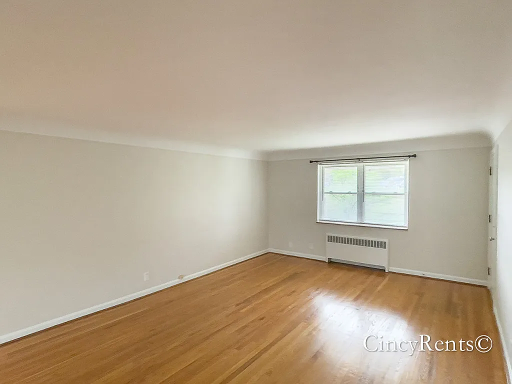1295 Herlin Place Unit: 4 | Neighborhood: Hyde Park | 900 Square Feet at Hyde Park — Photo 4