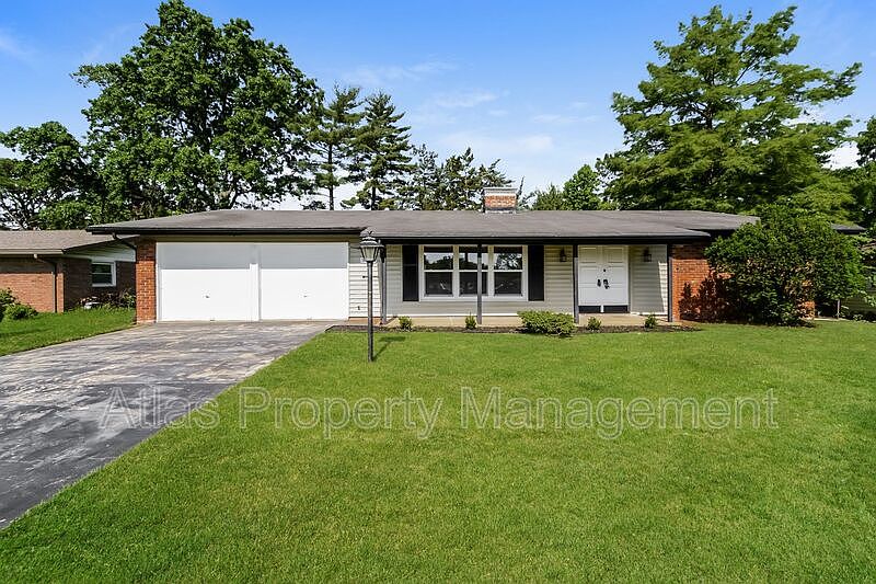 1st image of 9431 Crestwood Manor Dr