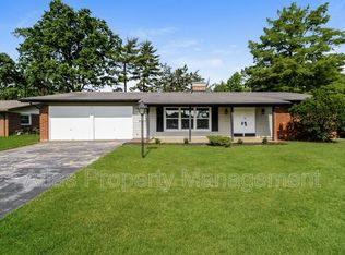 9431 Crestwood Manor Dr, Saint Louis, MO