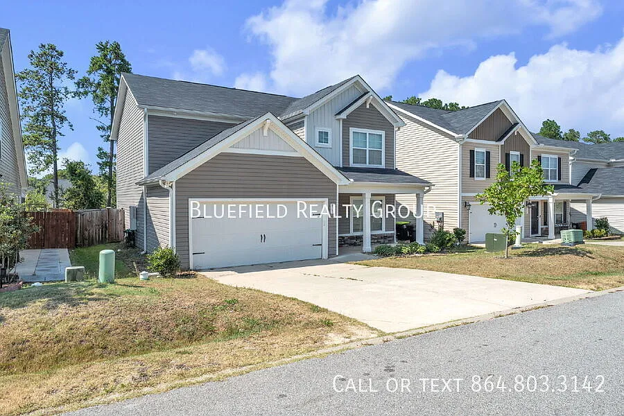 4 Bedroom | 3 Bathroom Home With Modern Updates In Cannon Springs! $2,200/Mo Rent — Photo 2