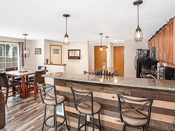 Kitchen - Dining area