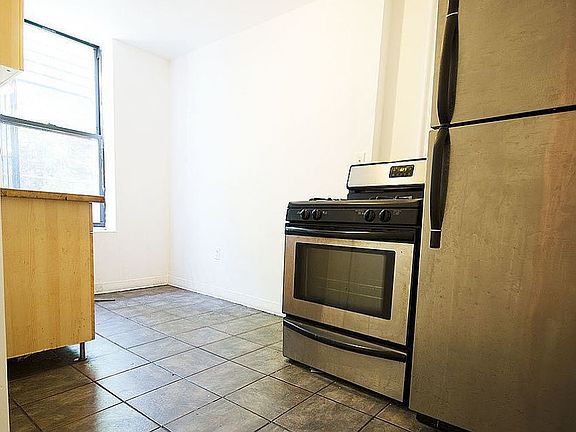 2nd image of 149 Starr St #3R