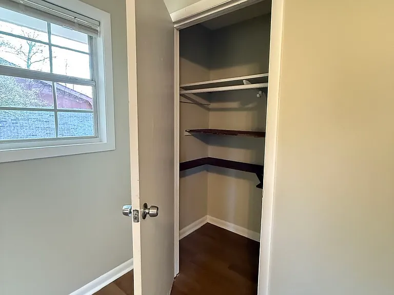 7016 Adel Ln — Photo 22