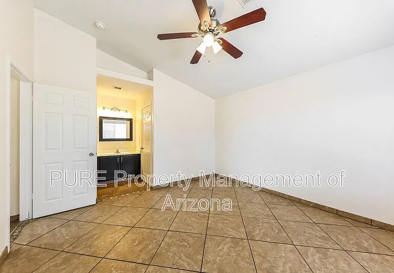3514 W Fallen Leaf Ln — Photo 17
