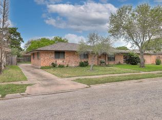 1130 Alexandria Dr, Corpus Christi, TX 78412