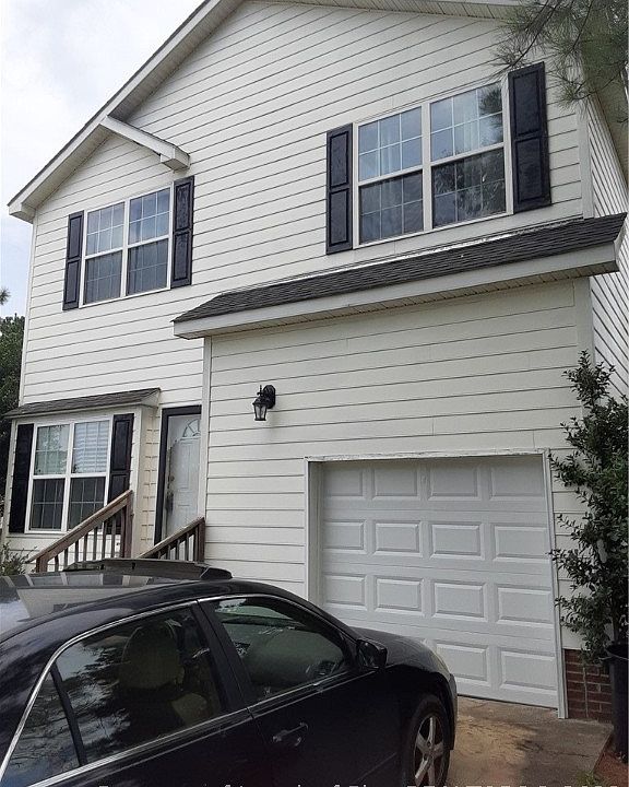 1st image of 35 Danbury Dr