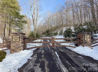 38 Sonterra Dr, Lansing, NC 28643