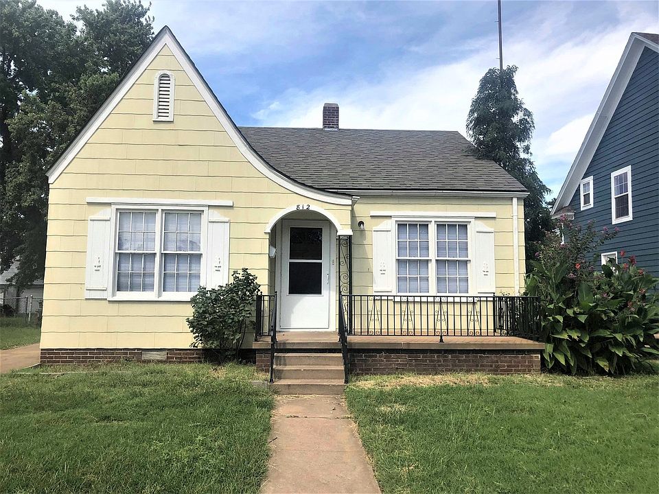 1st image of 812 W Elm Ave