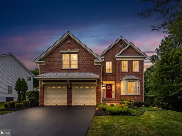 5777 Waterloo Bridge Cir, Haymarket, VA 20169