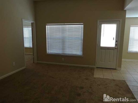 3rd image of 613 Noble Grove Ln