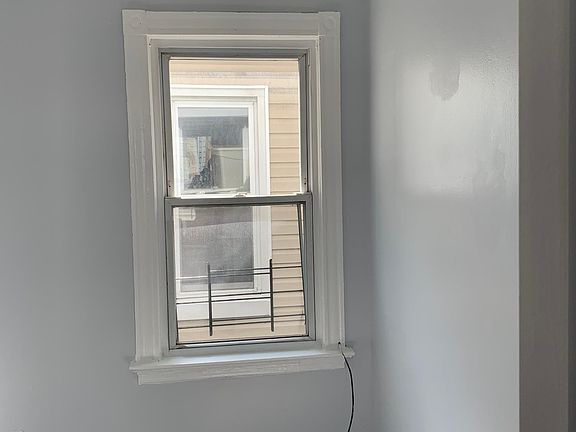 4th image of 234 Halsted St APT 2