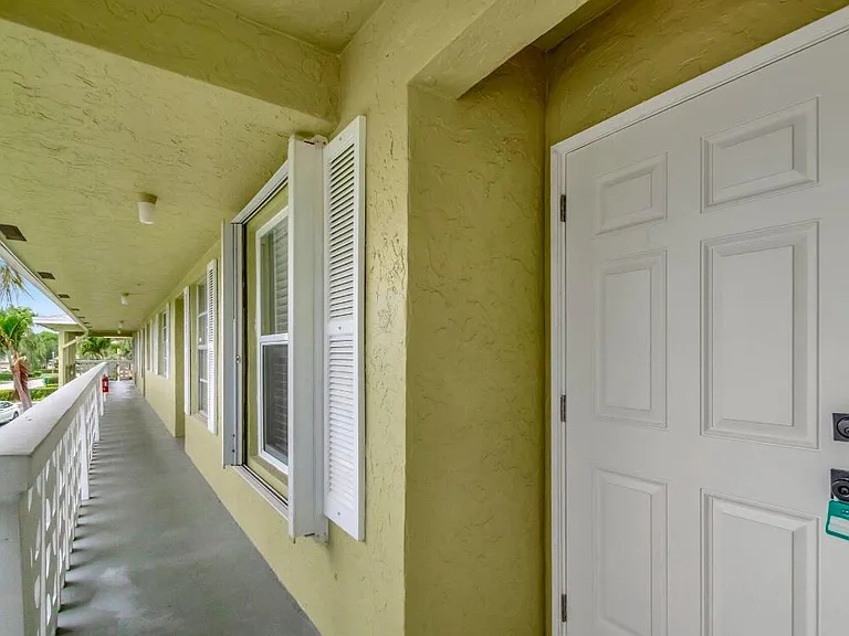 1140 Mahogany Way #204 — Photo 5