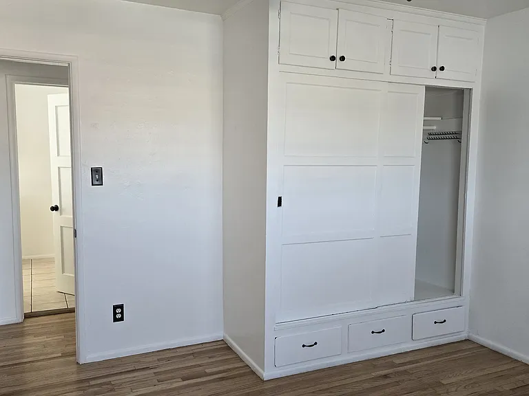 3554 Locke Ave — Photo 13