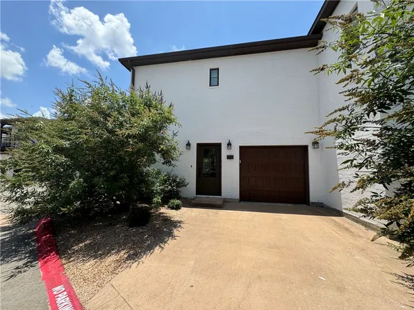 203 Brentwood Dr E #71, College Station, TX 77840
