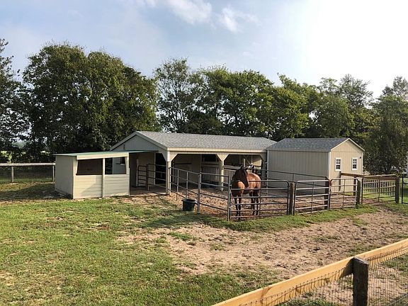 2nd image of 25 Love Pond Dr