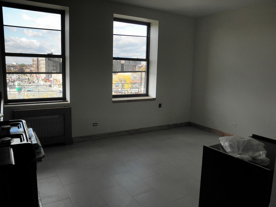 1st image of 2572 Bronxwood Ave APT 4F