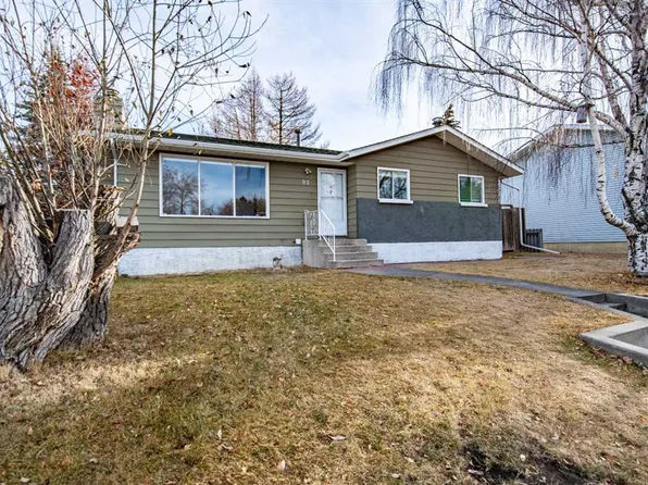 93 W Westview Dr, Sylvan Lake, AB T4S 1H8