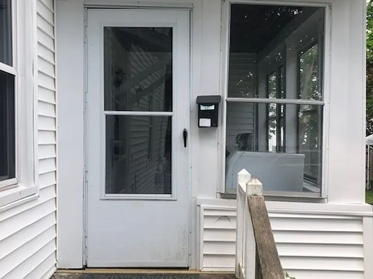 4 River St — Photo 2