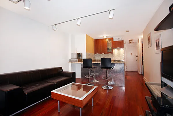 Rented by New York Residence | media 23