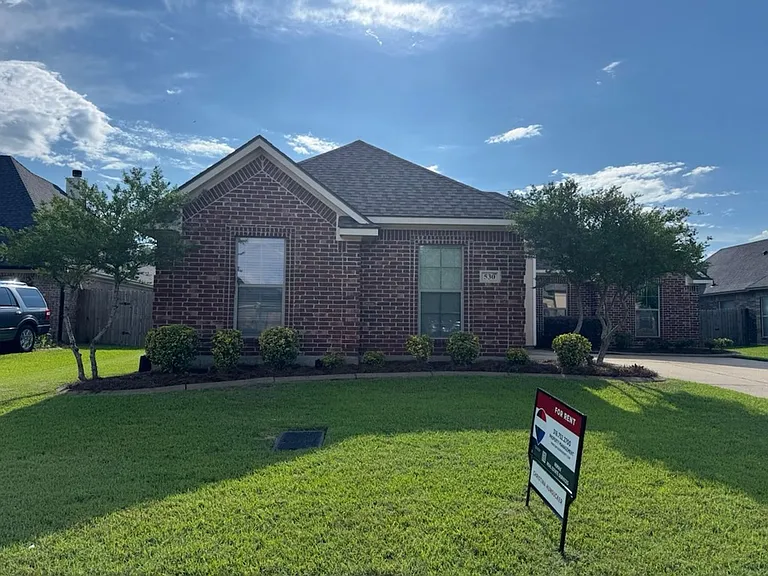 530 Antietam Dr — Photo 2