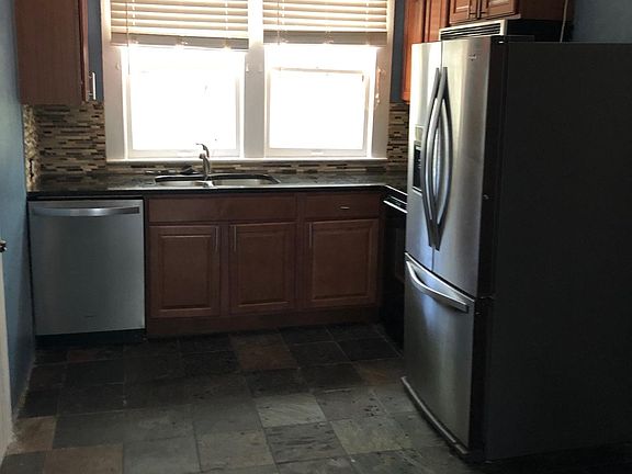 4th image of 1111 E Central Blvd #1