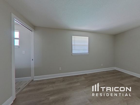 5th image of 10 Suncrest Dr