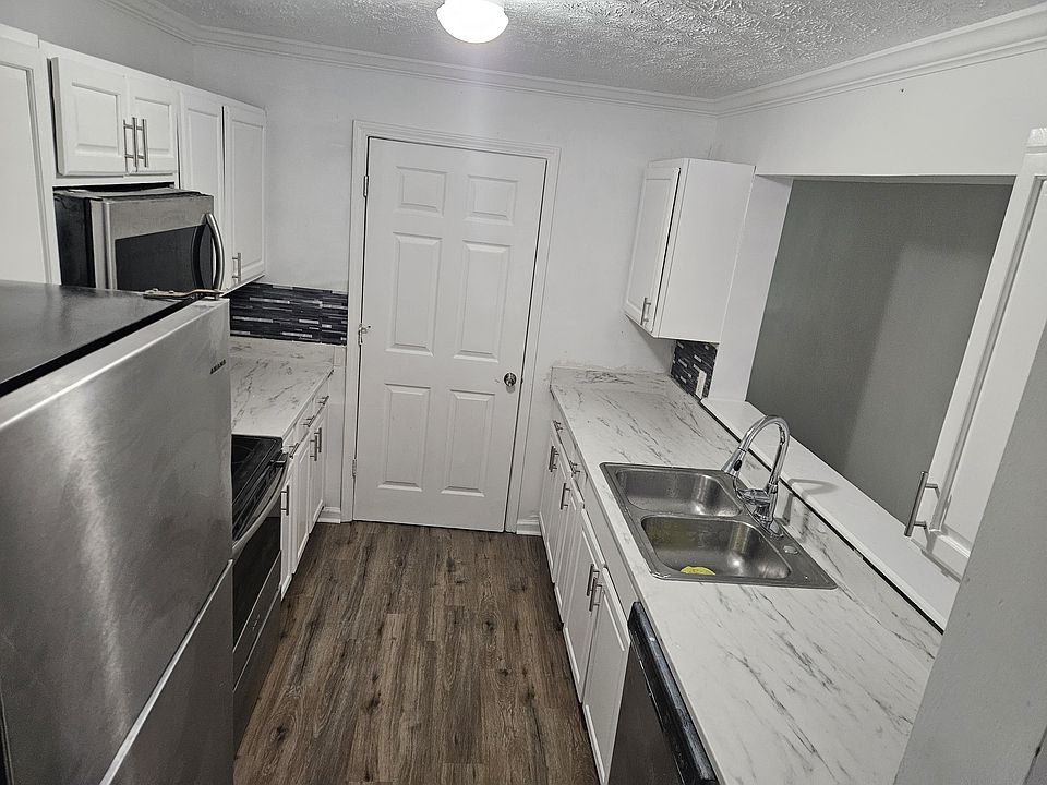 1st image of 3235 Fairington Dr #3235