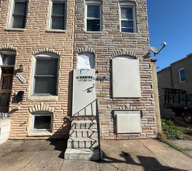 1st image of 2422 Jefferson St