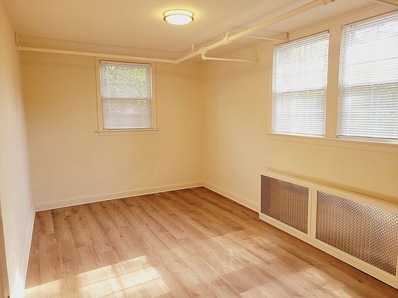 5th image of 403 E Luray Ave #66