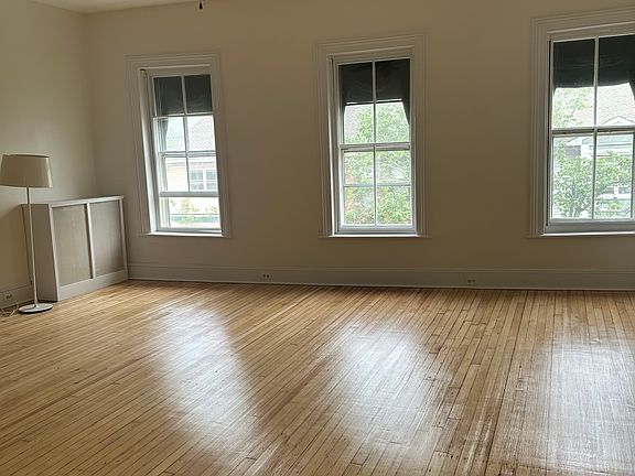3rd image of 41A N Broadway APT 3
