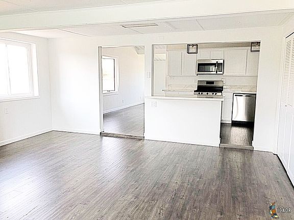 4th image of 1591 Lenrey Ave
