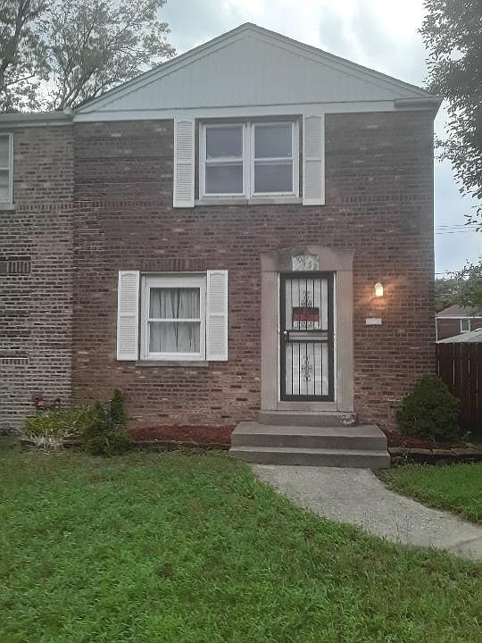 1st image of 9952 S Hoxie Ave