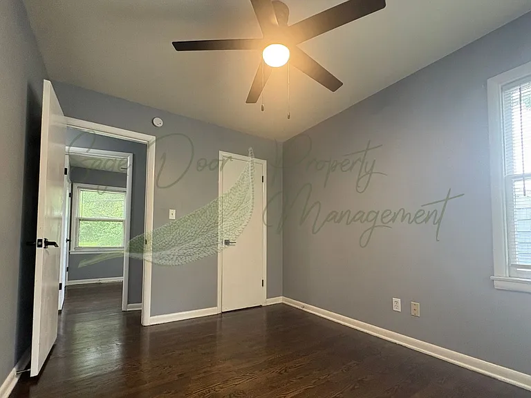 302 N Peck Dr — Photo 15