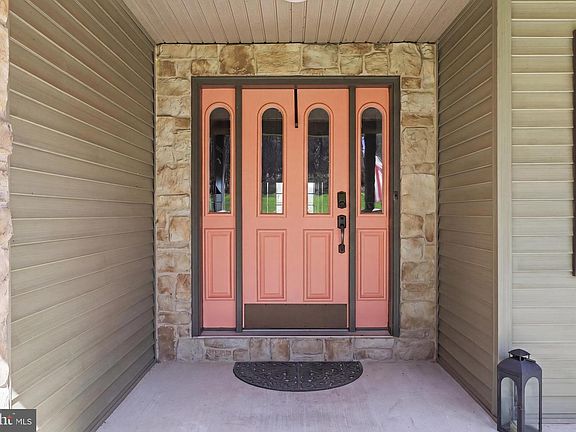3rd image of 7340 Woodland Dr