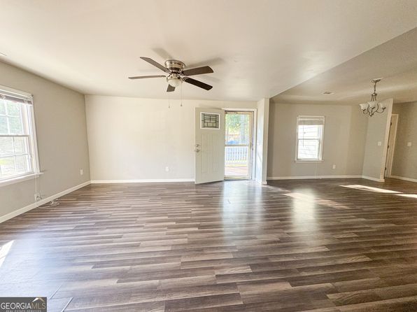 710 Bluebird Dr SE, Conyers, GA 30094