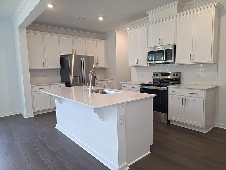 217 Caitlyn Pkwy — Photo 4