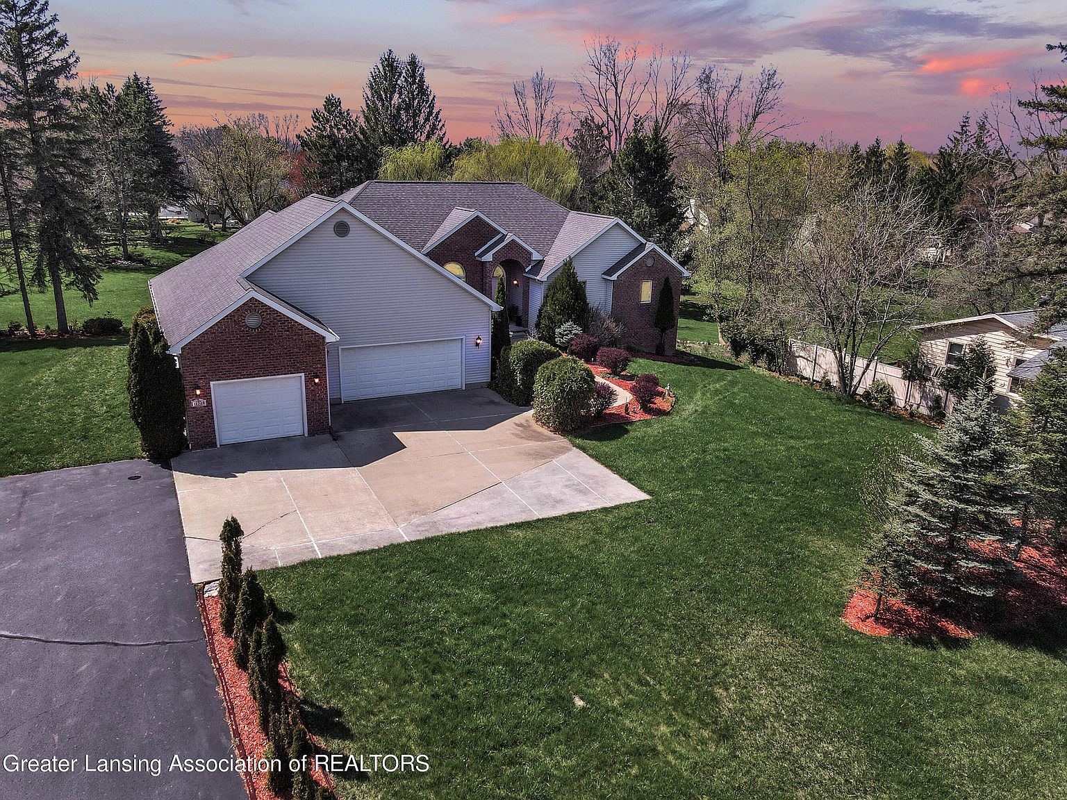 3927 Dobie Rd, Okemos, MI 48864 Zillow