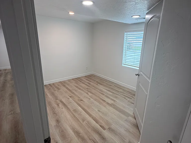 1646 N 3950 W #B — Photo 13