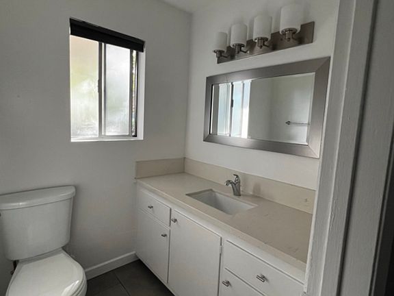 4th image of 2435 W 227th St #B