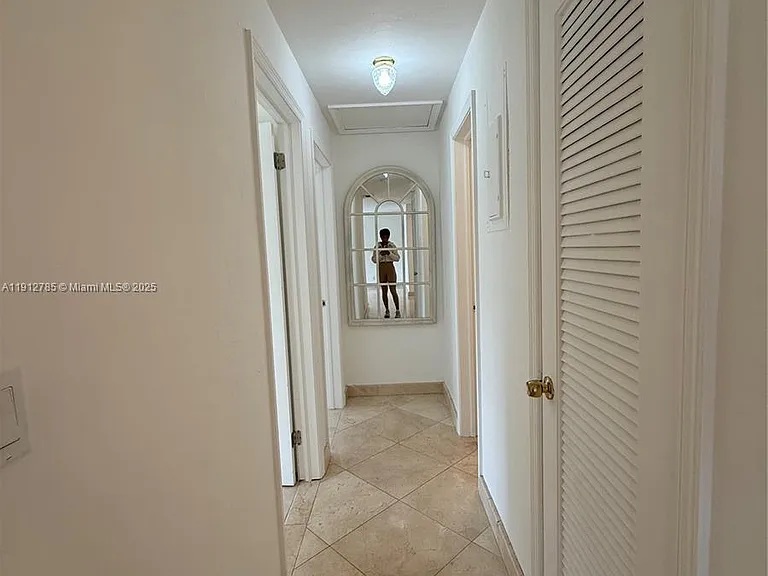 300 NW 42nd St #0 — Photo 17