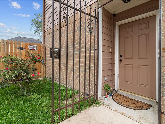 4th image of 4622 Saba Rd