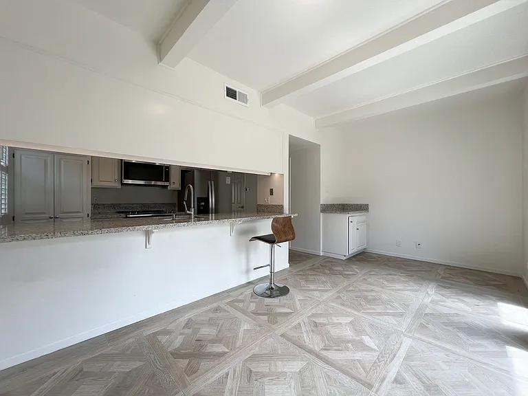 937 Hunt Ave — Photo 14