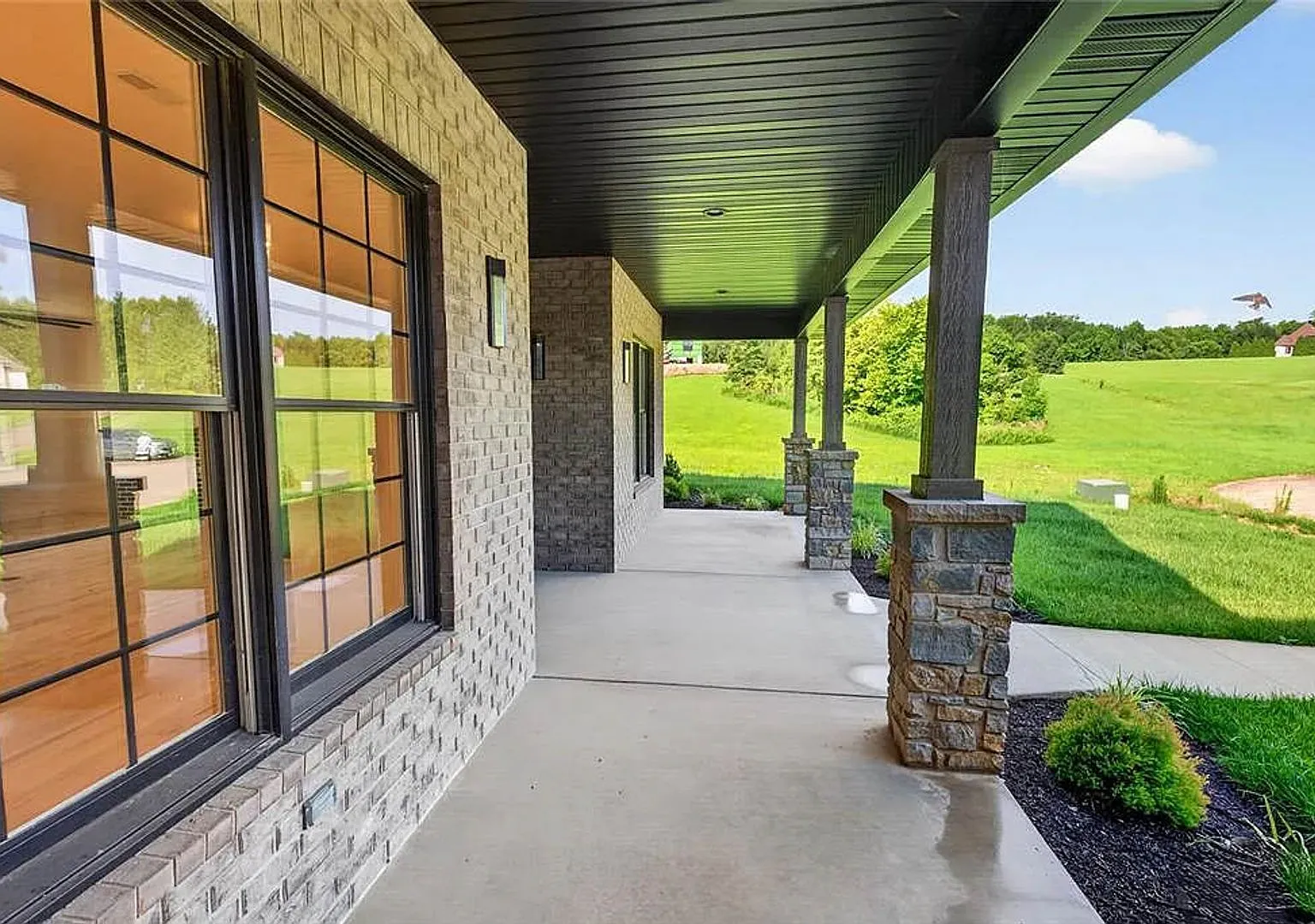 Beautiful Home For Rent in Dalhousie Subdivision — Photo 3