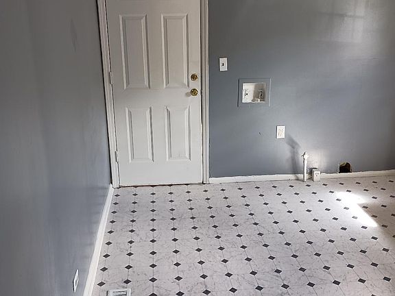 3rd image of 116 Ann St