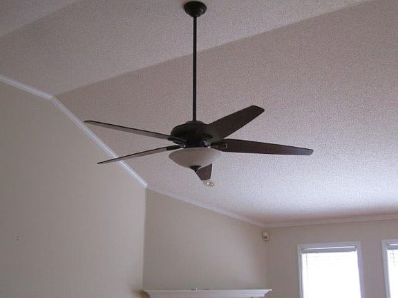 3rd image of 3722 Creekwood Dr