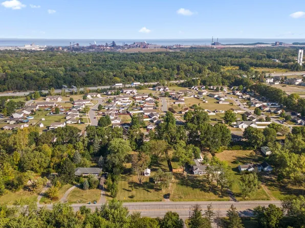 367 Melton Rd, Burns Harbor, IN 46304