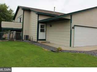 4625 Hayward Rd N, Oakdale, MN 55128