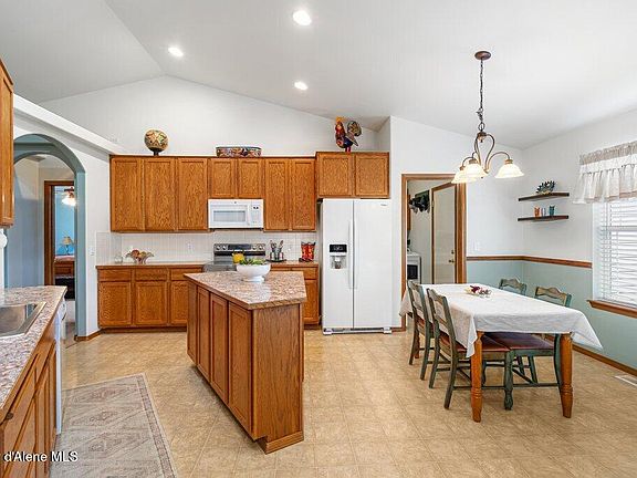 3rd image of 8297 N Ainsworth Dr