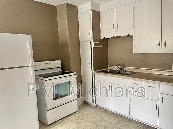 4th image of 117 Franklin Pl #2